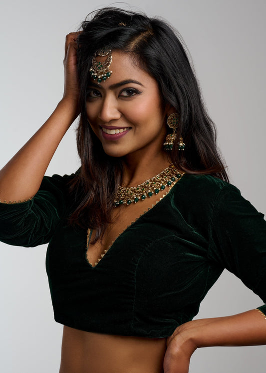 Parul Necklace Set with Teeka